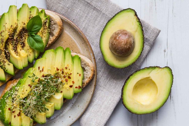 12 Reasons Why You Should Eat An Entire Avocado Every Day