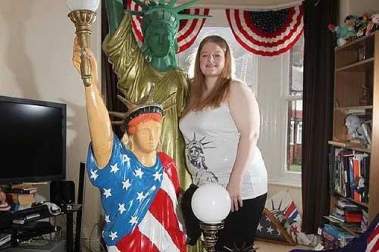 Strong Attraction to Statue of Liberty